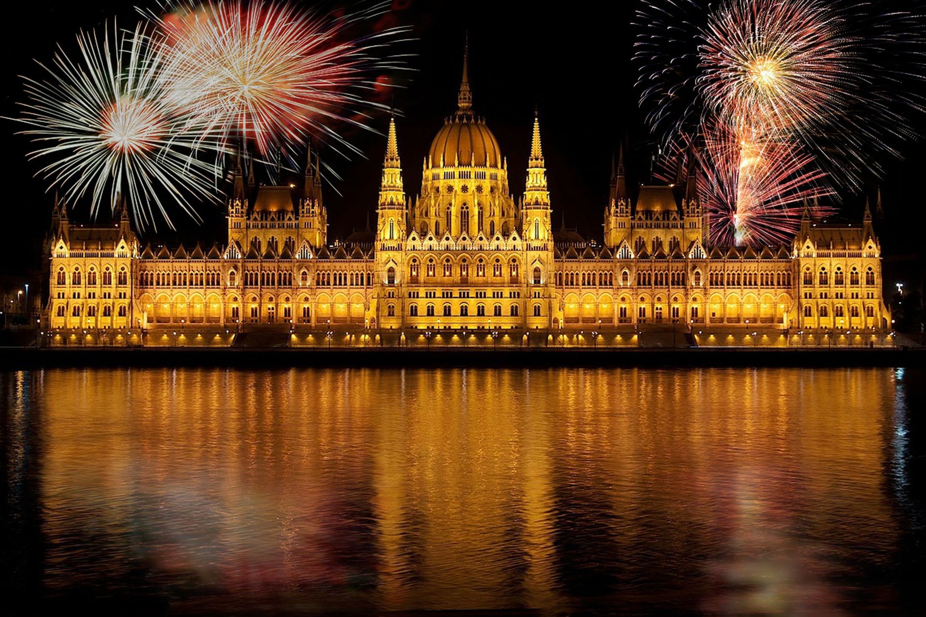 New Year’s Eve in Italy: The Ultimate Guide to Celebrating Capodanno Like a Local